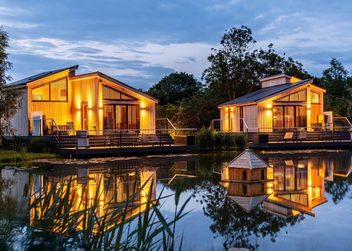 Woad Mill Lakeside Lodges Boston Eksteriør billede