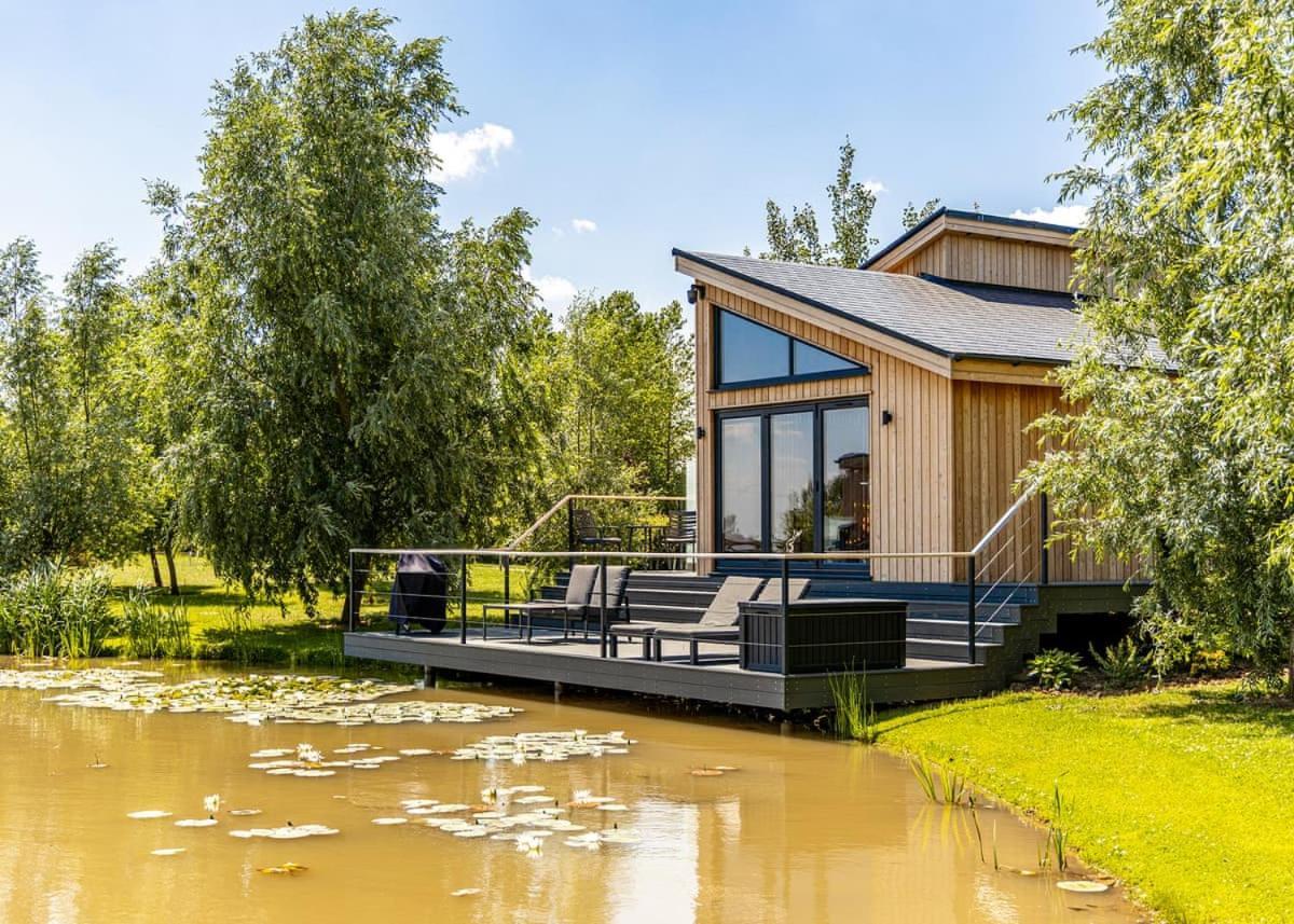 Woad Mill Lakeside Lodges Boston Eksteriør billede